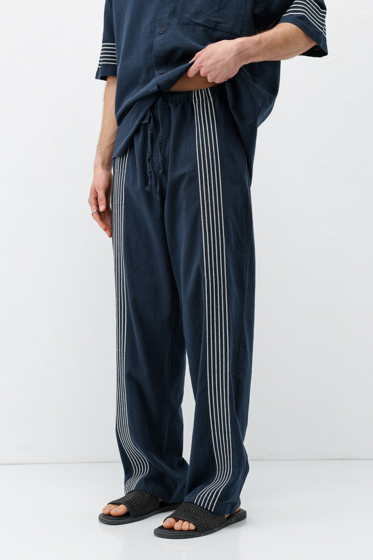 Oversize Çizgi Detaylı Keten Alt Üst Takım